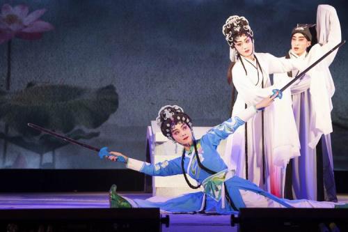 珠影集团：我国首部4K粤剧电影《白蛇传·情》开拍