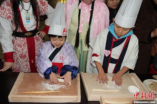 冬至小知识：别名称“履长” 各地饮食大不同
