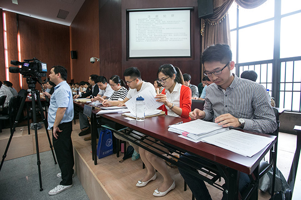 八省试点刑案律师辩护全覆盖：有案件百余被告人均有律师