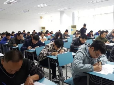 除了国考，这两天深圳还有万人参加这个“保命”的考试！