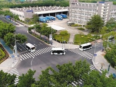 智能系统深圳首发 无人驾驶公交迈出关键一步 