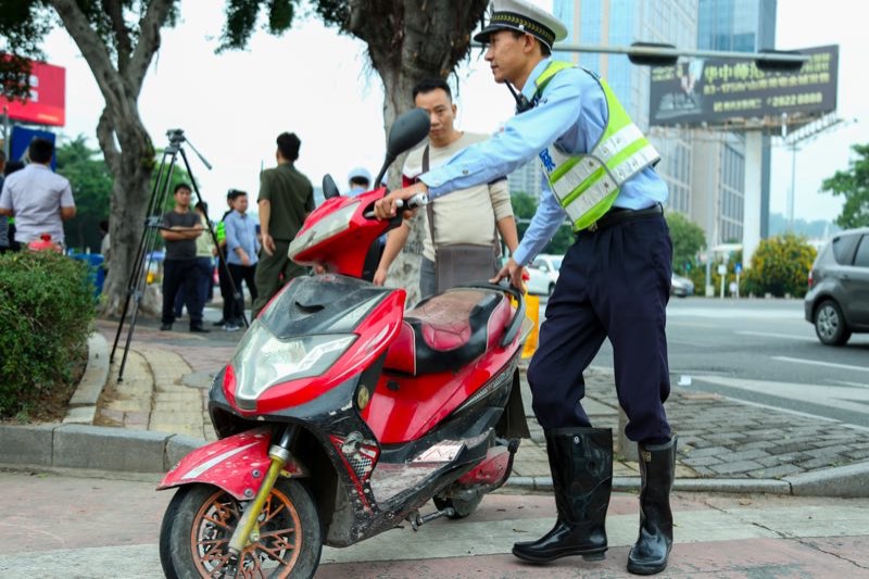 深圳交警11月份有多拼？看看这份“成绩单”你就知道了