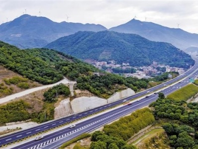 广东6条新高速公路同日开通 广州到湛江可省2小时