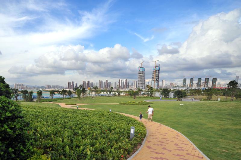 奋力谱写新时代深圳发展的壮丽篇章