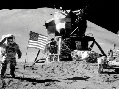特朗普签署太空政策指令 宣布美国宇航员将重返月球