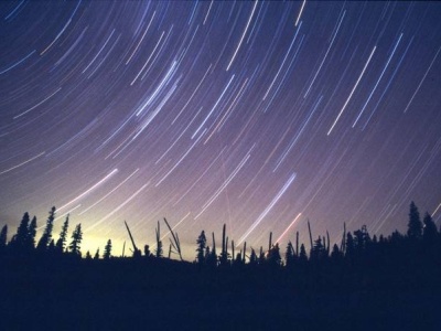 双子座流星雨14日上演 每小时有数十颗流星划过夜空