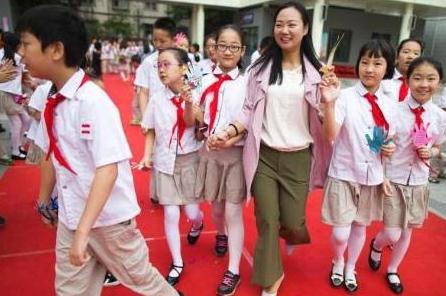 教育部：加强教师管理 不体罚学生不从事有偿补课