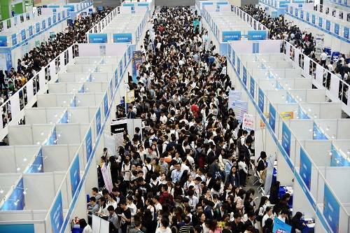 中国5年来新增6500万就业岗位 堪比法国总人口 