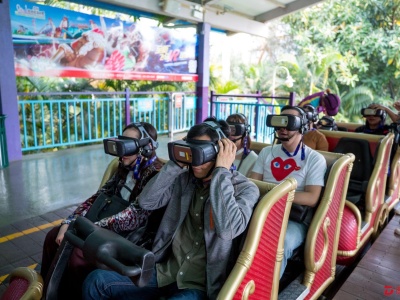 过山车+VR！这种玩法亦真亦幻，吸引超多抢“鲜”潮人