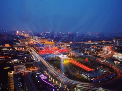 58万余盏彩灯点亮12座城市 “华侨城•自贡灯会”正式亮灯