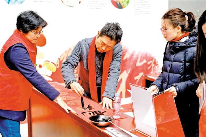 宝安区文联31场文艺志愿活动进万家