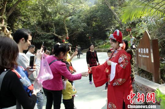 春节广东各地年味浓，旅游业迎“开门红”