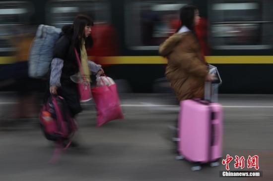铁路迎返程高峰 2月20日预计发送旅客1060万人次