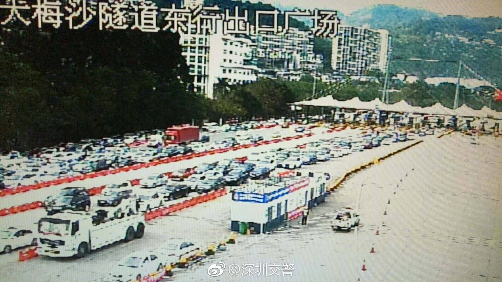 年初四入深车辆明显增加 深圳将迎返程高峰