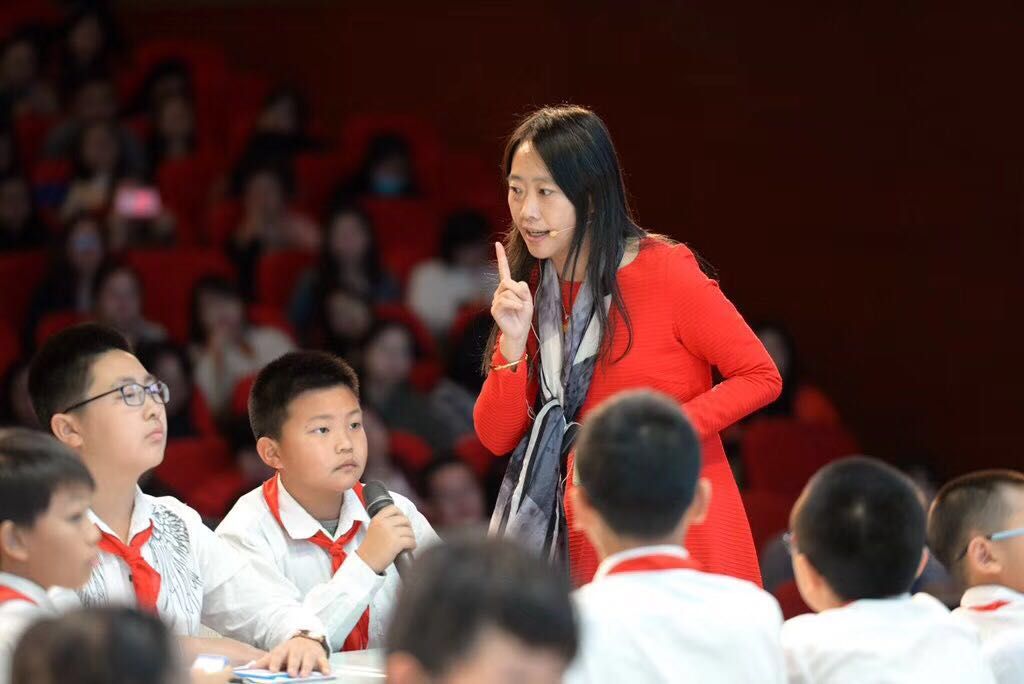 深圳“百万女校长”的新起点：共享学校打造纯净教育乐园