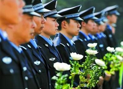 公安部发唁电:哀悼大年初三牺牲的重庆民警杨雪峰