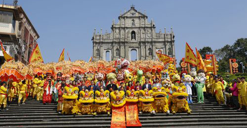 大年初一，澳门街头年味爆表！全城欢跃迎狗年
