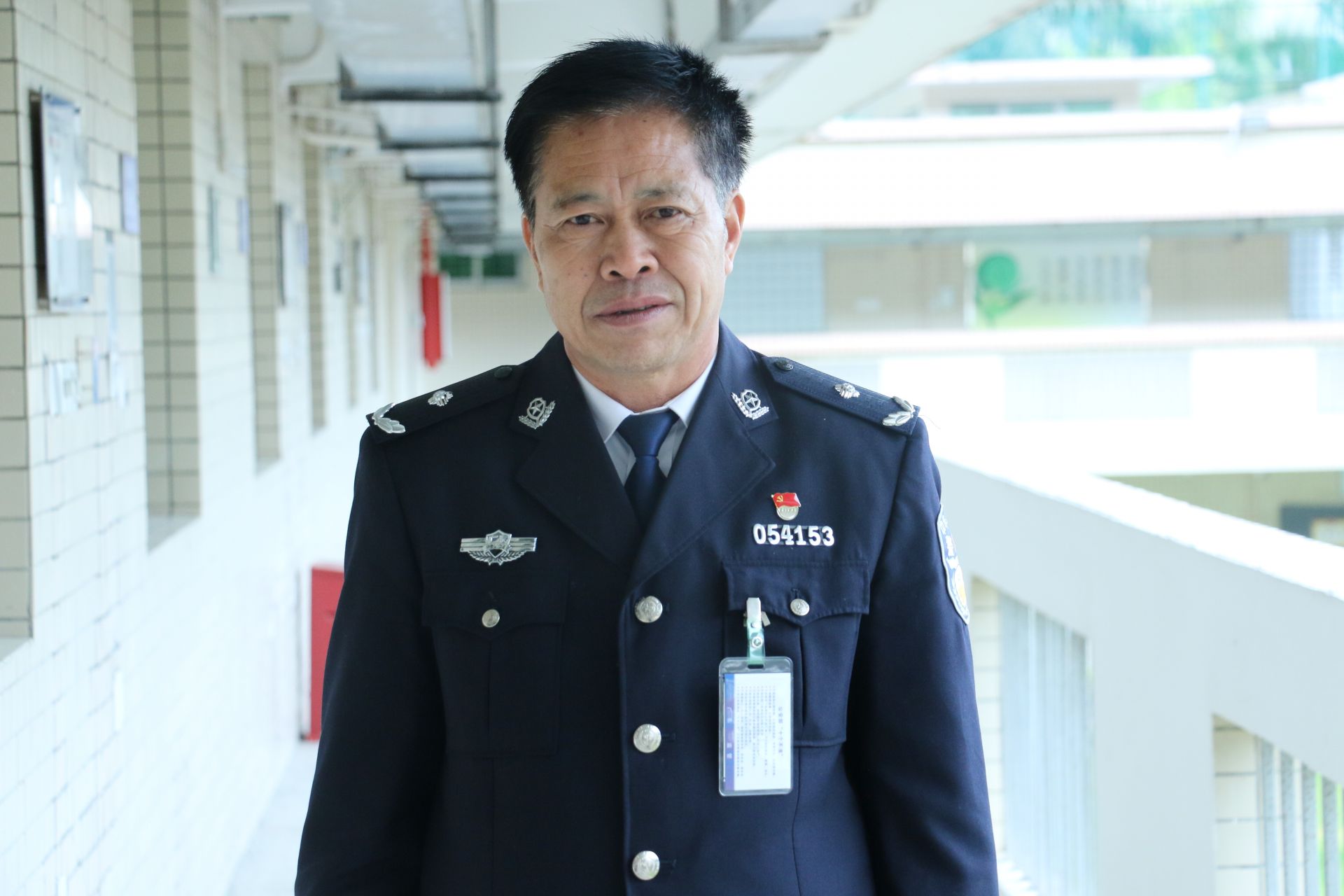 罗树生：站好每一班岗的警队“老黄牛”