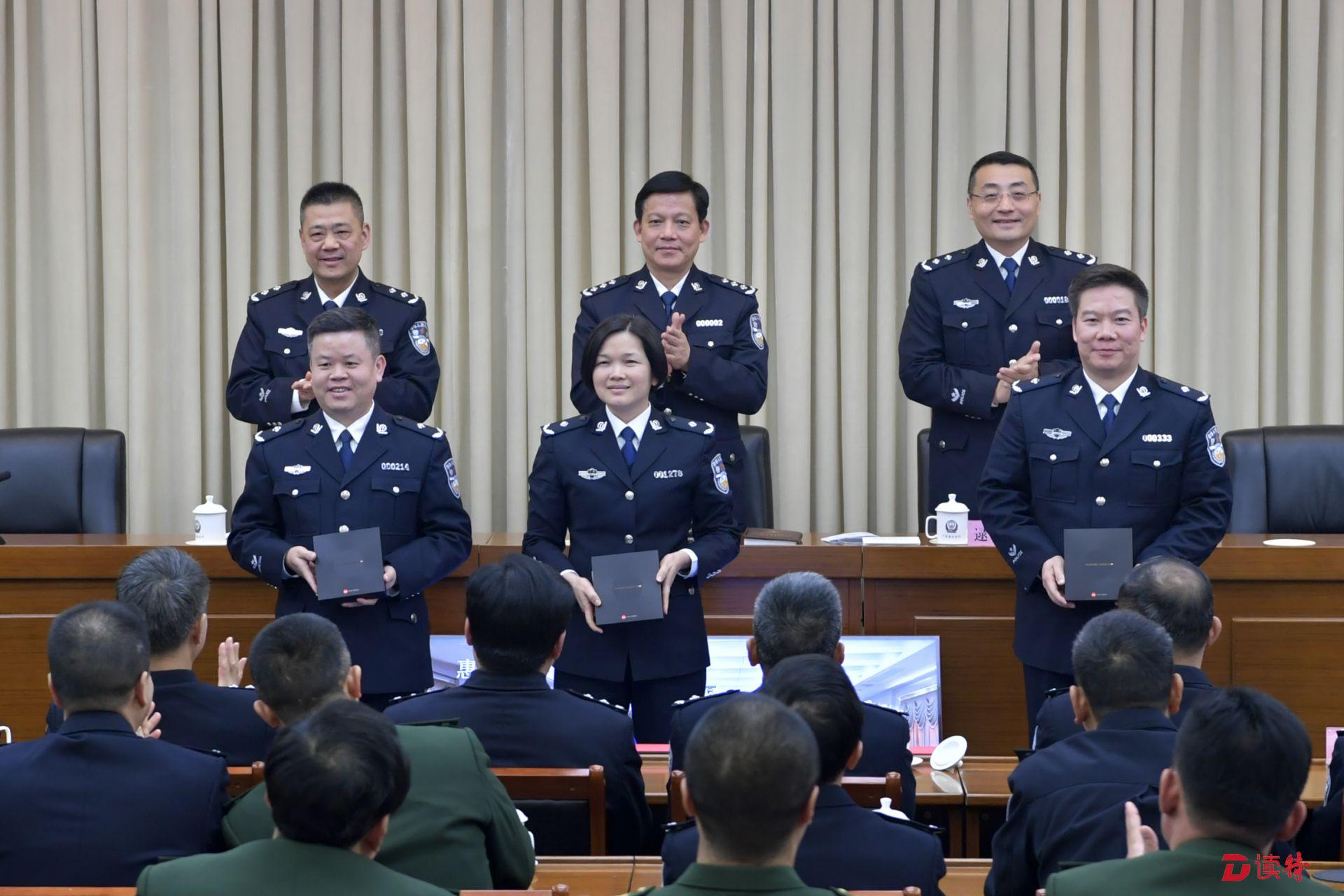 猴赛雷！广东新一代“移动警务终端”竟然怀揣26项绝技