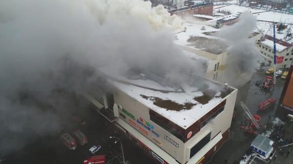 俄罗斯商场大火已致37人死亡69人失踪，包括40名孩子！