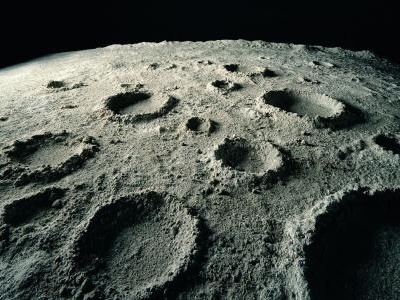 英媒：俄罗斯宣布2040年前建月球基地