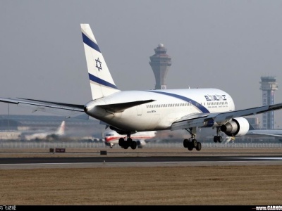 两客机在以色列机场发生尾翼相撞 幸无人伤亡