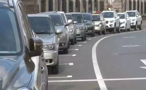 原特区外5997个“宜停车”泊位4月1日起正式收费