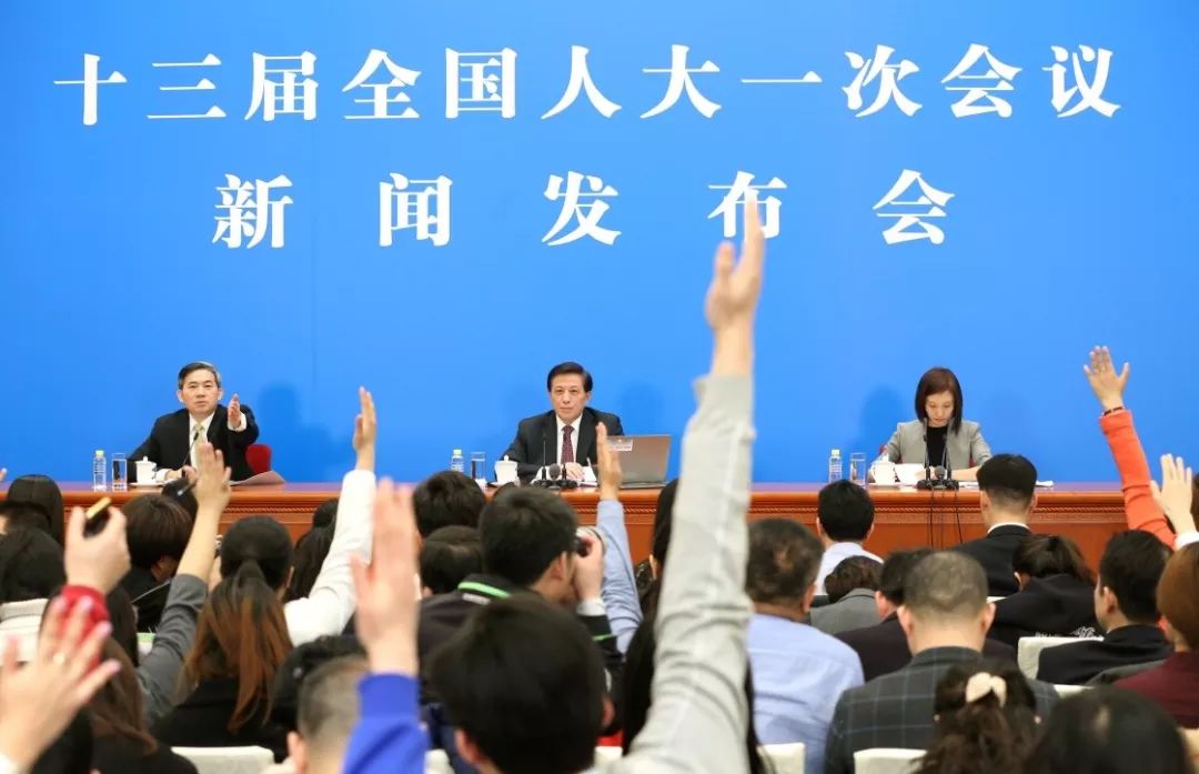 人大议程定了！新发言人还回应了这些“刁钻”问题