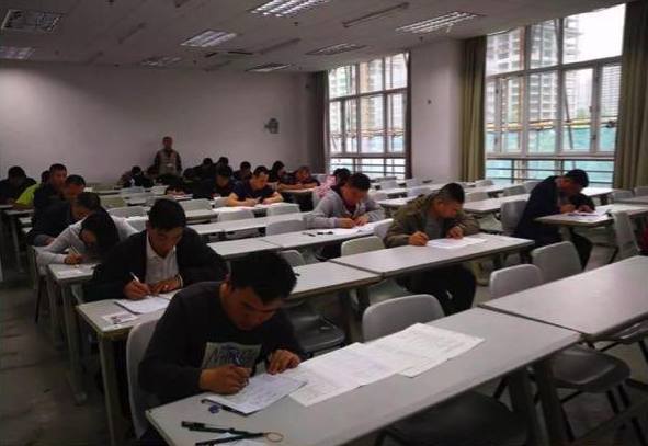 消防员职业技能鉴定初级理论知识全国统考在深举行