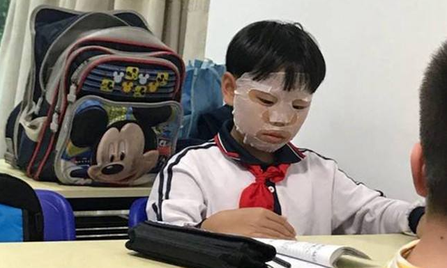 做作业超过晚10点可“拒写”！杭州两区对中小学生出新规