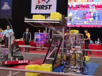 国际机器人挑战赛深圳赛区落幕 这群学生一举夺冠！
