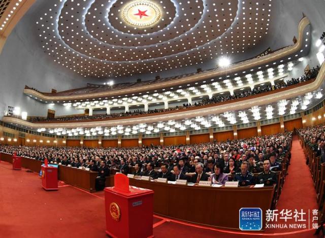 在粤全国人大代表、住粤全国政协委员热议表决通过宪法修正案