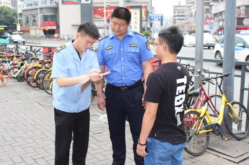 布吉全面推行“垃圾不落地” 重点处罚三种违法行为