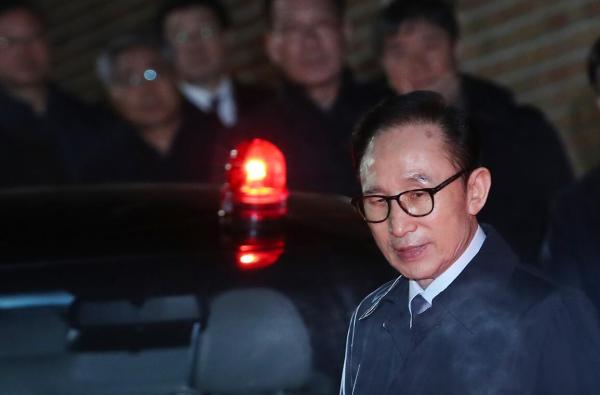 9日韩国检方将以收受贿赂等罪名起诉前总统李明博