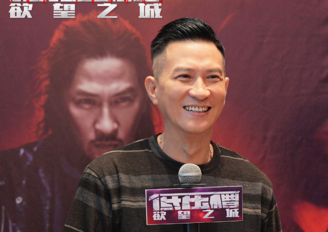 自导自演《低压槽：欲望之城》，张家辉板起脸讲人性故事