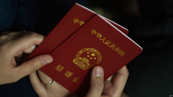 婚后发现女方有婚史，男方状告婚姻登记处被驳回
