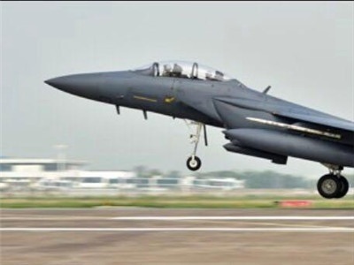 韩国一架F-15K战斗机坠落，两名飞行员死亡