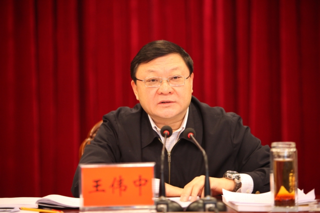 持续推动学习贯彻习近平总书记重要讲话精神往深里走往实里抓