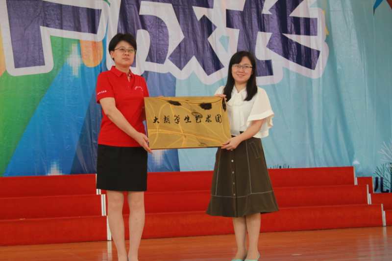 东莞大朗成立镇学生艺术团 免费教唱歌、跳舞和民乐