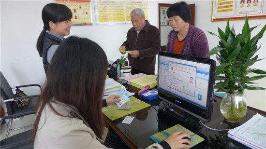 松岗这位网格员贴心服务，让两位老人一个月后还念念不忘
