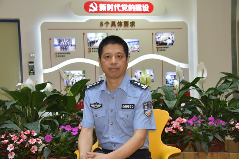 姚光强：社区老黄牛，一心为民安