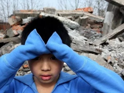 地震孤儿：不打扰，也是一种关爱