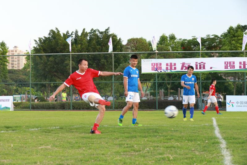@足球爱好者，光明新区第四届足球赛开波啦！