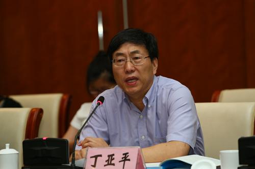 丁亚平：中国电影要讲好中国故事，彰显中国精神