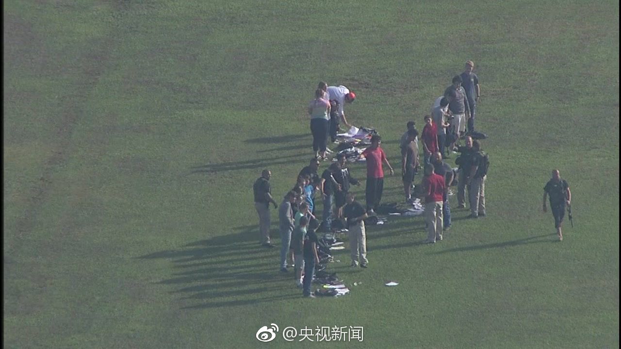 美国高中发生枪击案 已致至少8人死亡