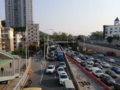 5月25日起，丹平快速九尾岭隧道南行出口2条车道将封闭