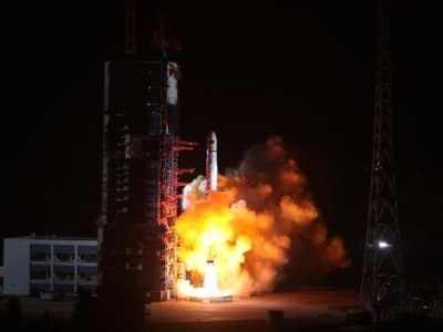 嫦娥四号任务“鹊桥”中继星成功实施近月制动