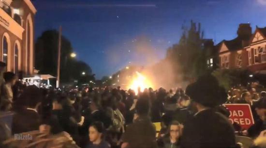 伦敦发生爆炸 巨大火球喷向人群致近30人受伤