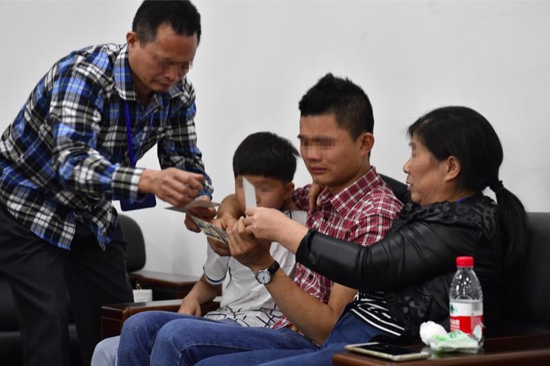父母寻子22年 深圳警方用DNA和大数据帮助一家团圆！