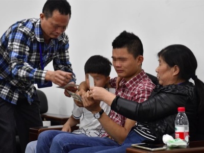父母寻子22年 深圳警方用DNA和大数据帮助一家团圆！